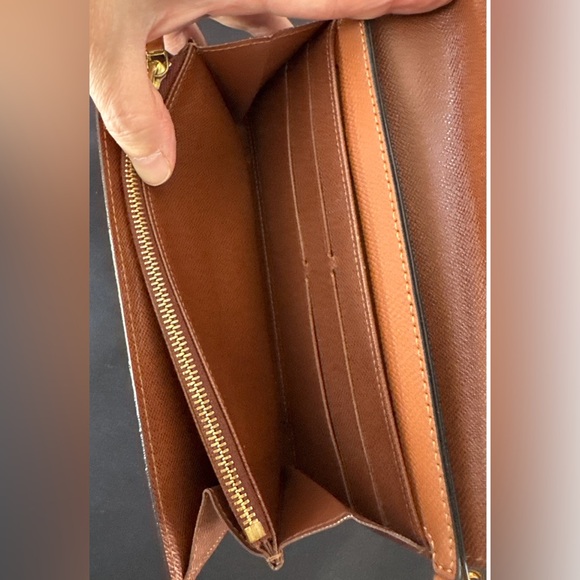 Louis Vuitton Sarah Monogram Wallet Comes With COA - Picture 12 of 16